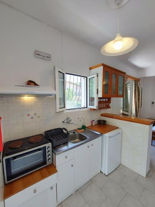 Villa Eleni Agios Gordios  Ngoại thất bức ảnh