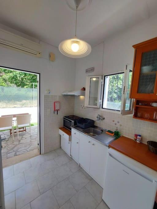 Villa Eleni Agios Gordios  Ngoại thất bức ảnh
